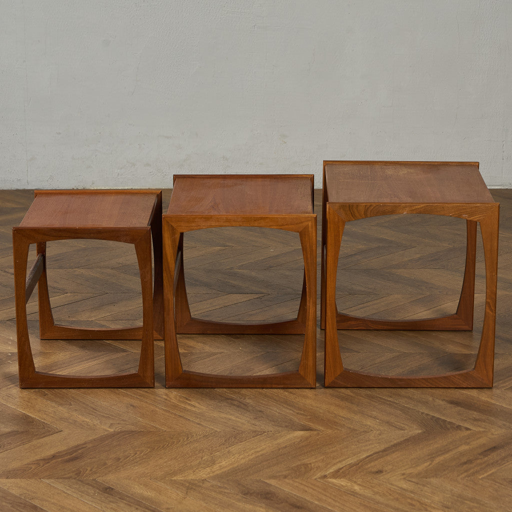 Quadrille ヴィンテージ ネストテーブル