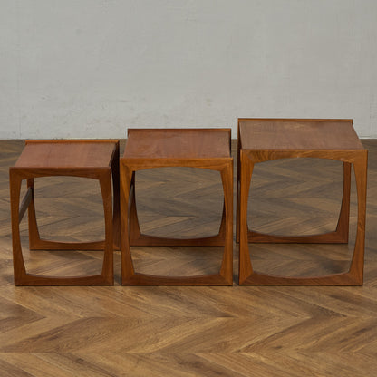 Quadrille ヴィンテージ ネストテーブル