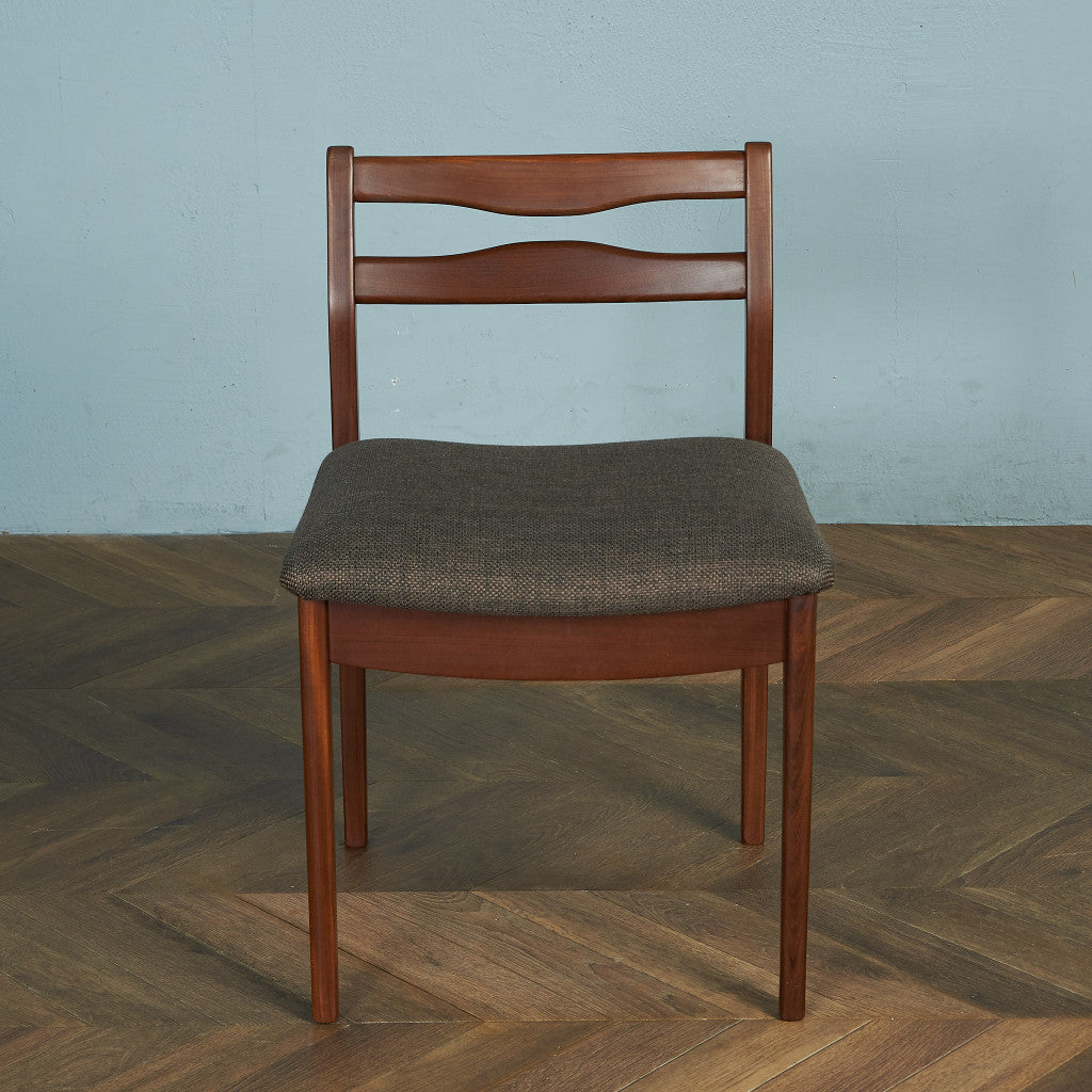 ヴィンテージ ダイニングチェア / 座面張替え済み (LUUM)