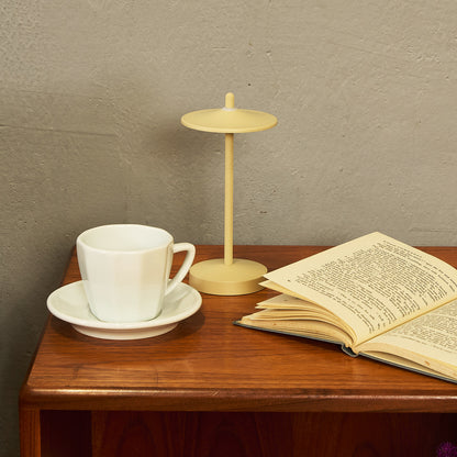 Pala ポータブルランプ / sand beige