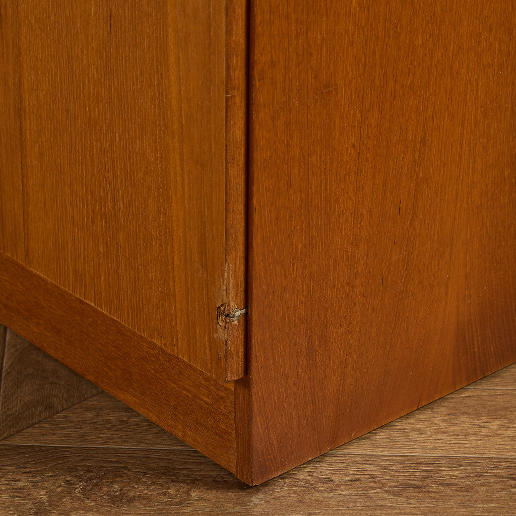 英国 ヴィンテージ キャビネット