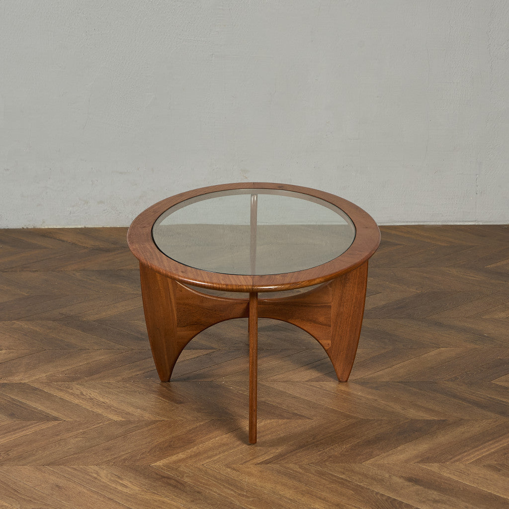 astro オーバルコーヒーテーブル