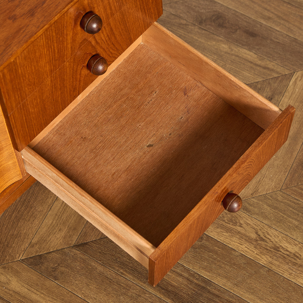 イギリス ヴィンテージ サイドボード