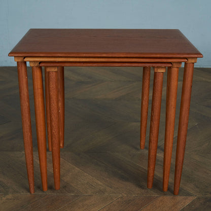 Vintage Danish nesting table #83861