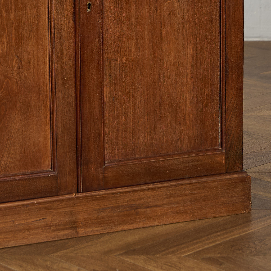 英国 クラシック キャビネット