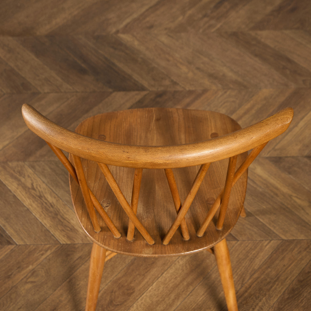 ラティスドチェア