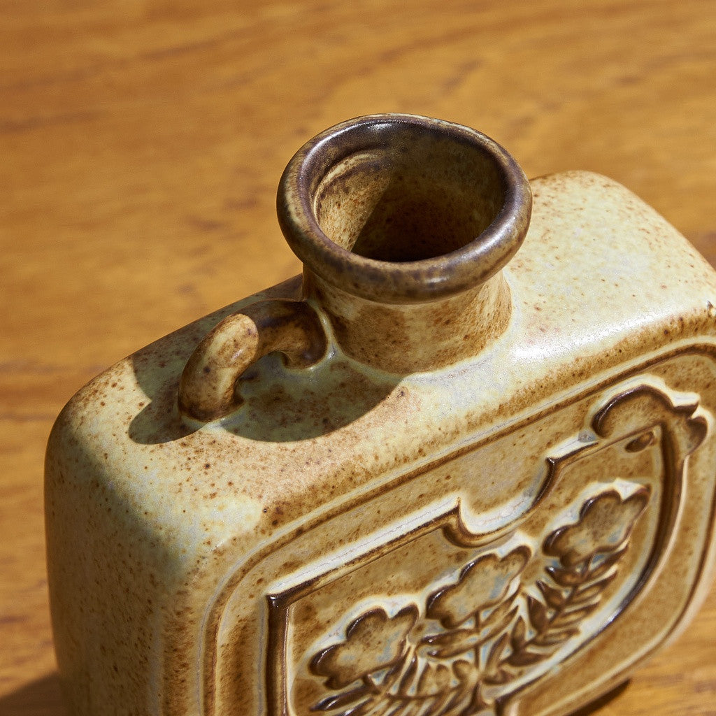 With a grip square Vase