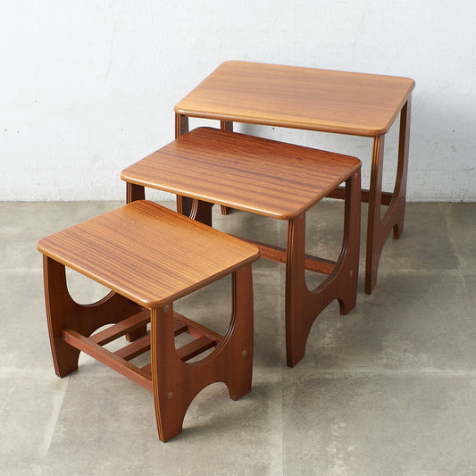 イギリスヴィンテージ ネストテーブル