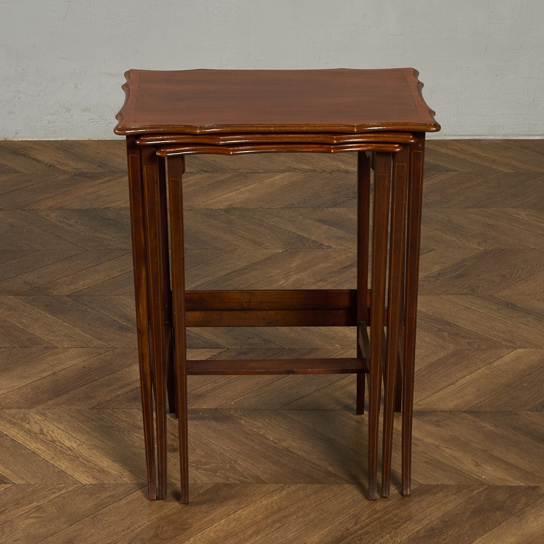 英国 クラシック ネストテーブル