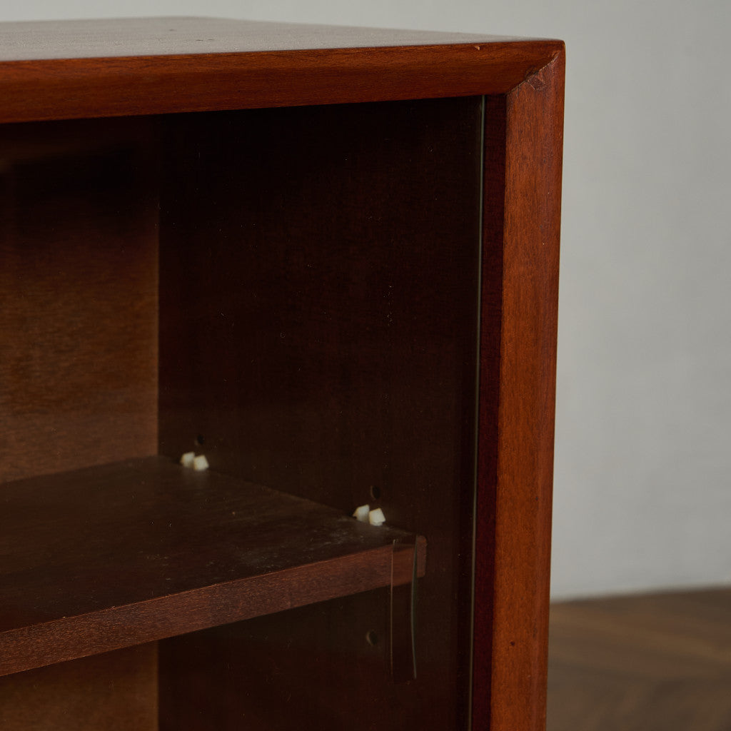 英国 ヴィンテージ ガラス キャビネット