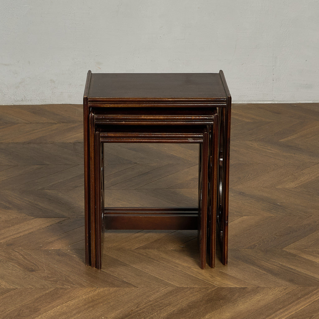 英国 アンティーク ネストテーブル