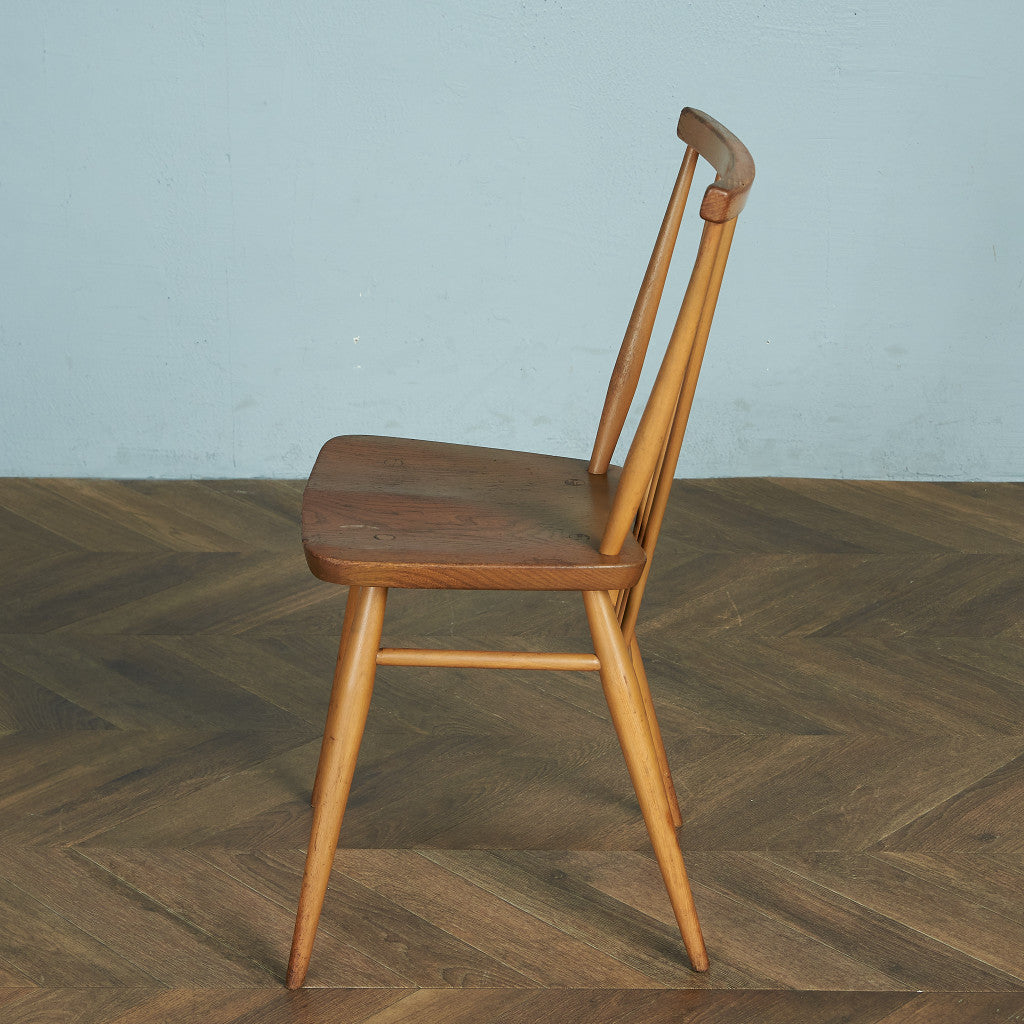 スティックバックチェア