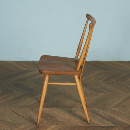 スティックバックチェア