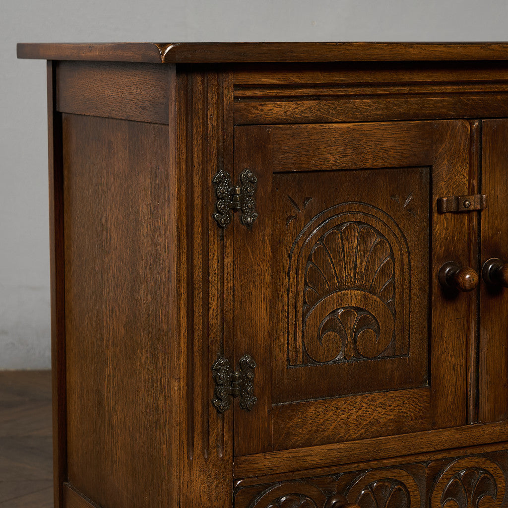 英国 クラシック オーク サイド キャビネット