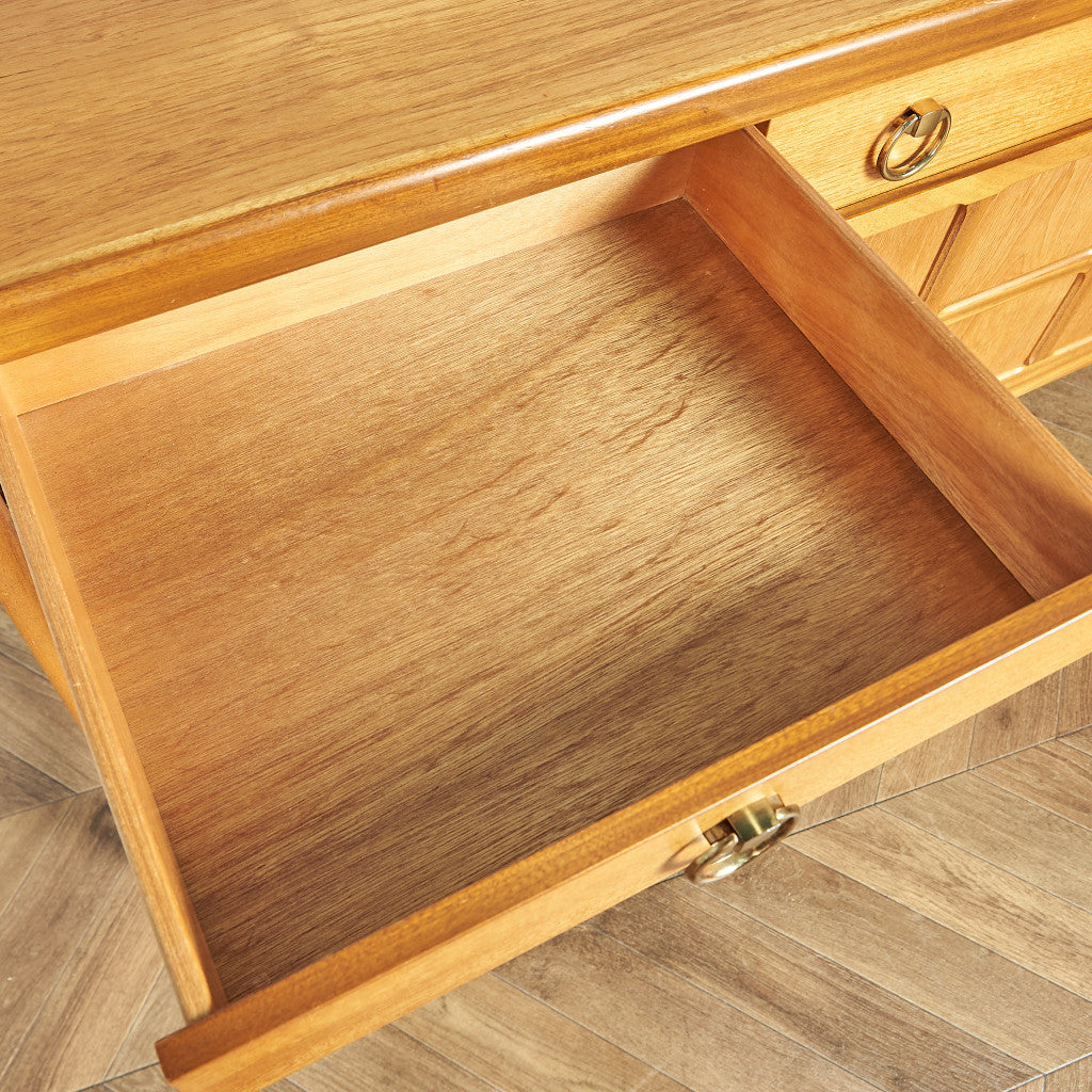 十字扉 ヴィンテージ サイドボード