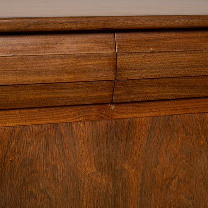 ヴィンテージ サイドボード カップボード