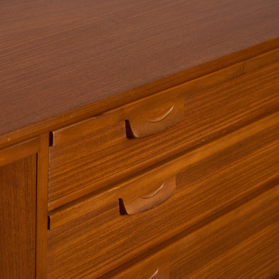 イギリス ヴィンテージ サイドボード カップボード