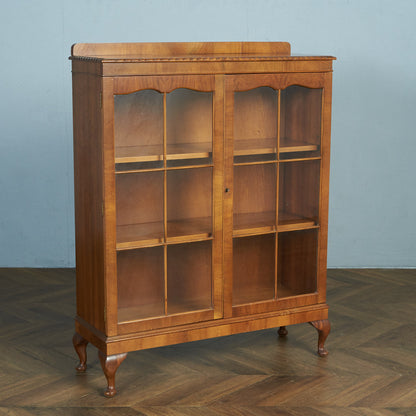 英国クラシック ウォールナット材 ブックケース / 食器棚