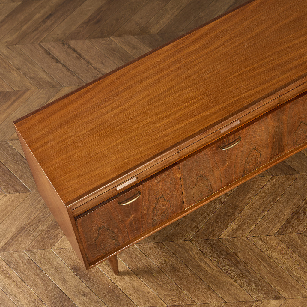 ヴィンテージ サイドボード カップボード