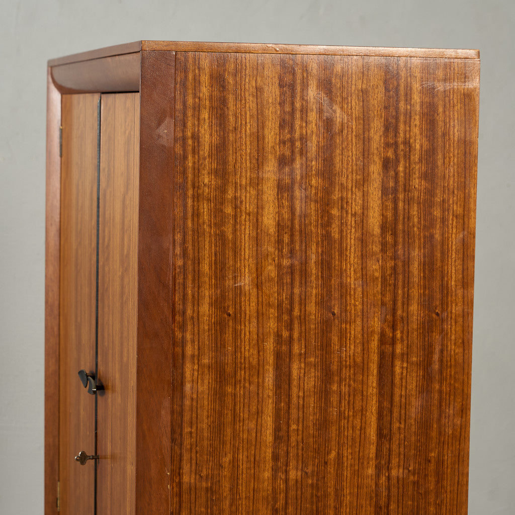 ヴィンテージ ワードローブ