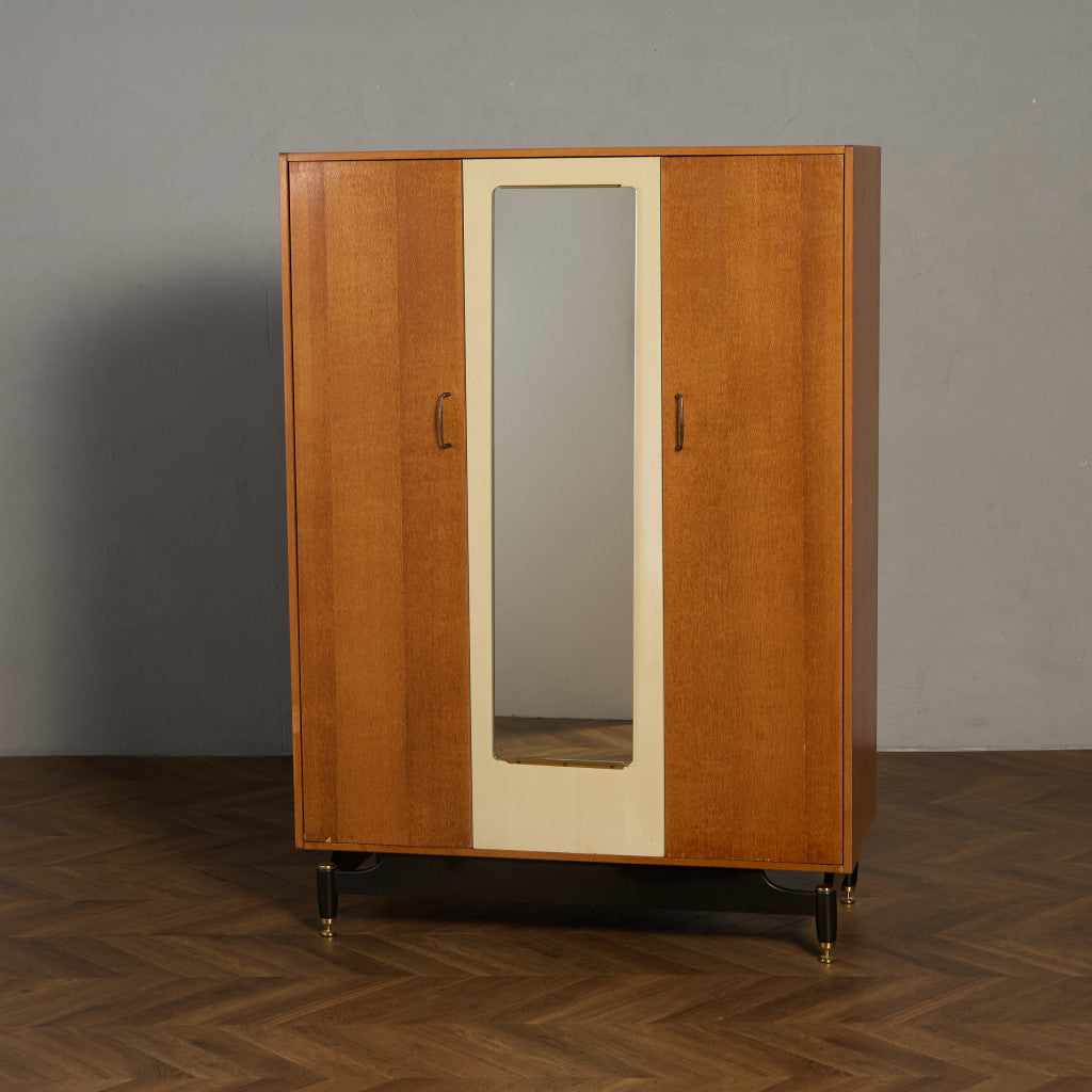 Chinese white ヴィンテージ 3ドア ワードローブ 初期ゴールドラベル