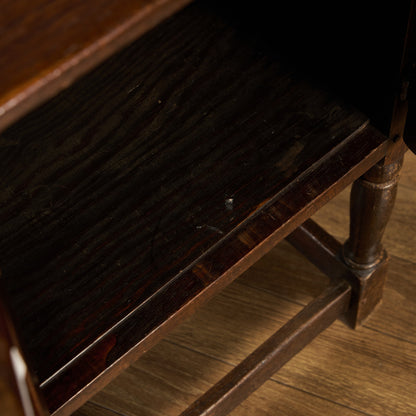 英国 クラシック サイドキャビネット サイドテーブル