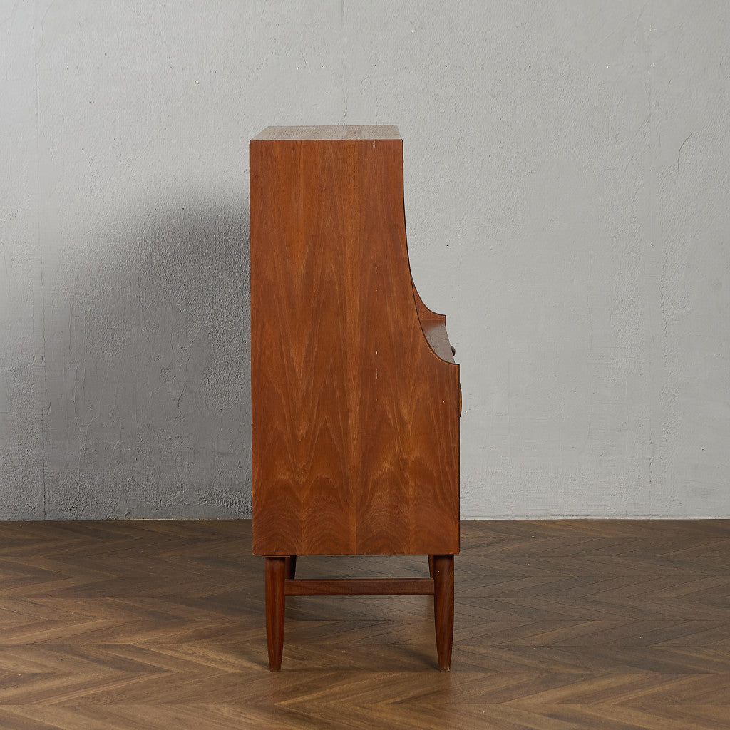 Brasilia ハイ サイドボード