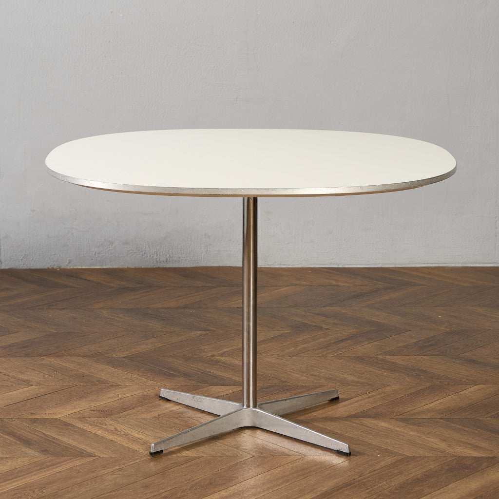 Fritz Hansen A603 Super-circular Table スーパー円テーブル
