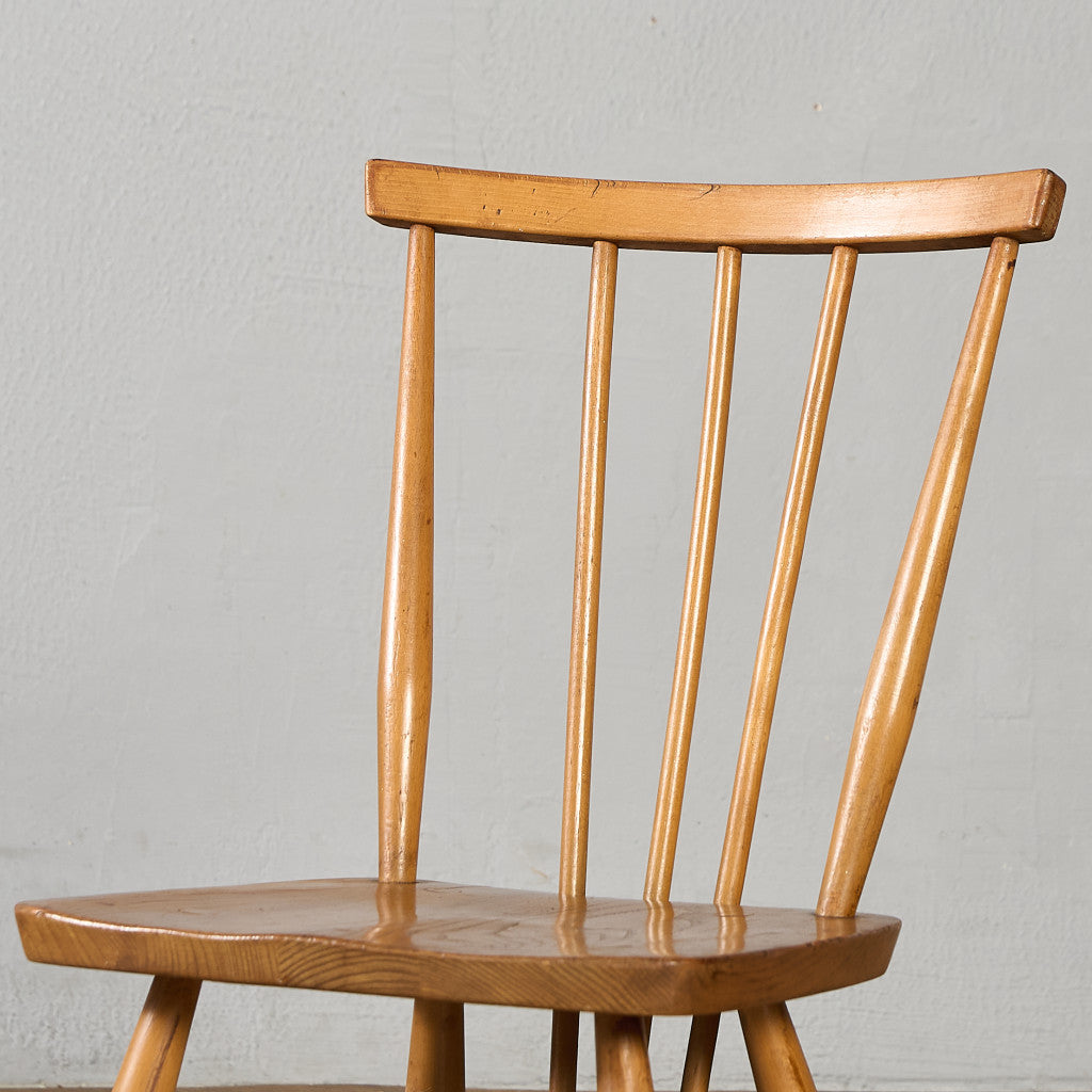 スティックバックチェア