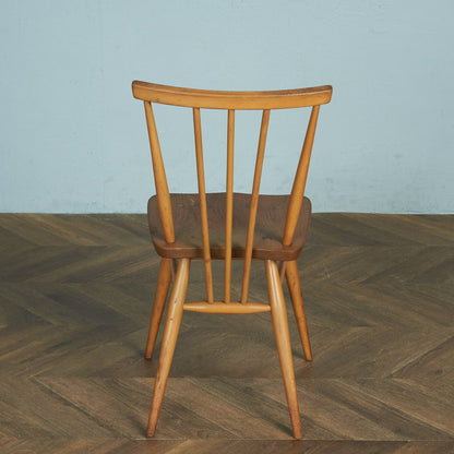 スティックバックチェア