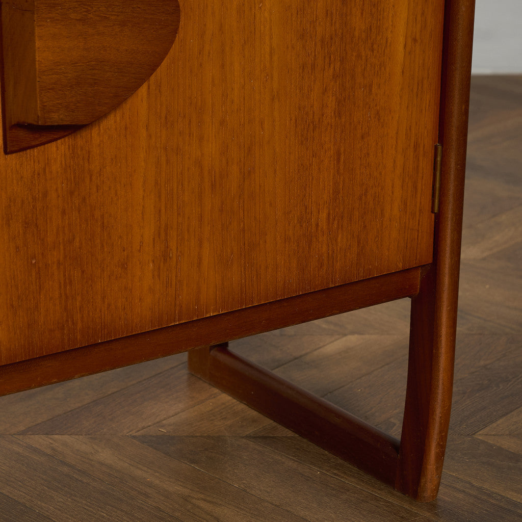 イギリスヴィンテージ サイドボード