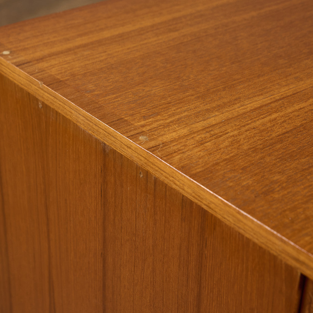 英国 ヴィンテージ キャビネット