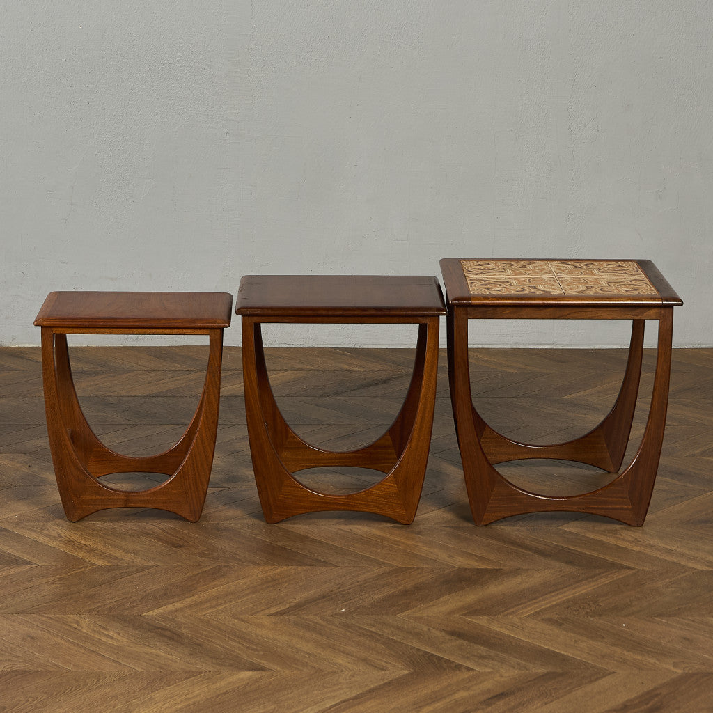 Astro ヴィンテージ タイルトップ ネストテーブル (3552D)