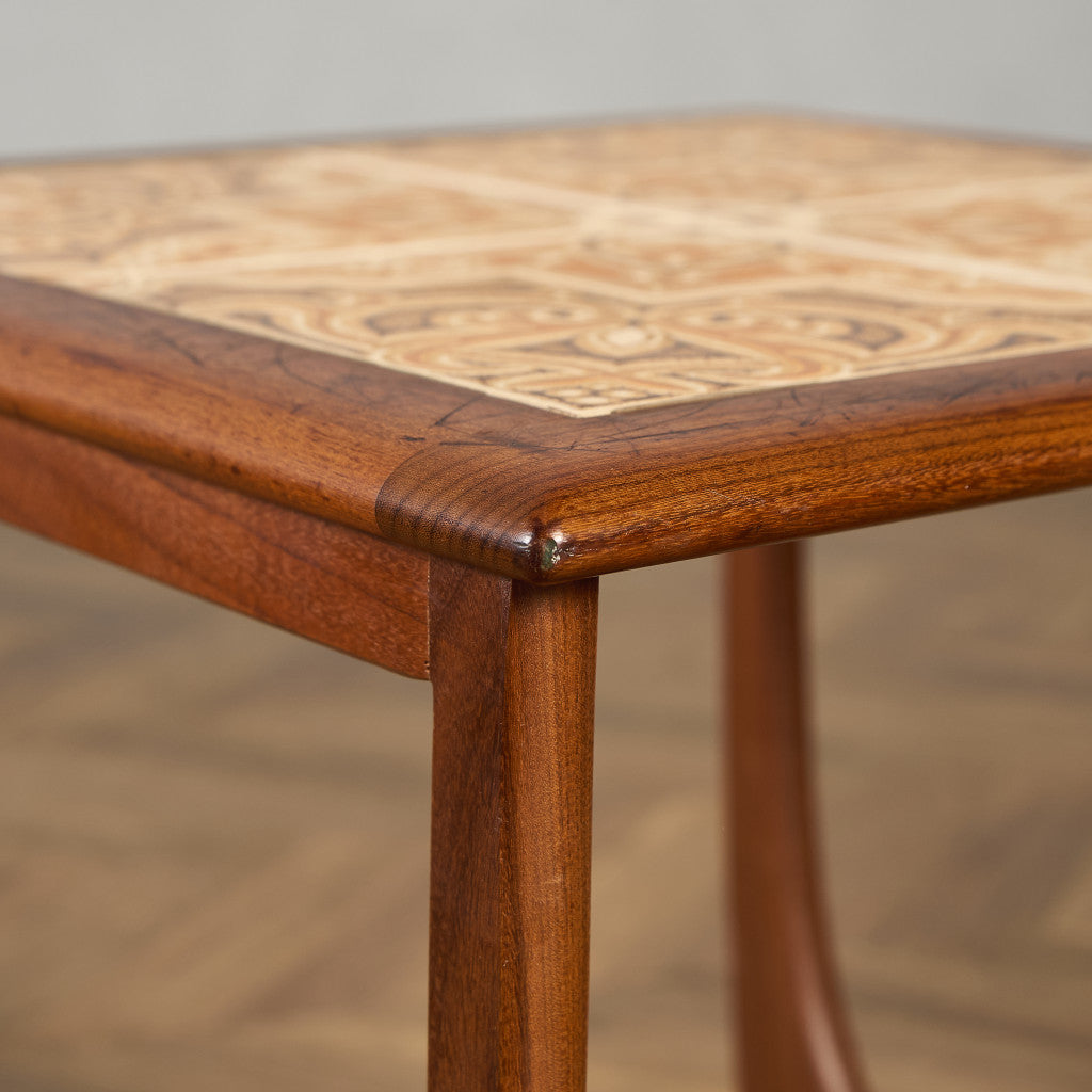 Astro タイルトップ ネストテーブル