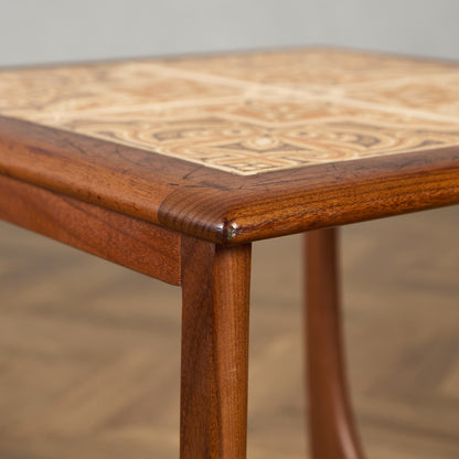 Astro タイルトップ ネストテーブル