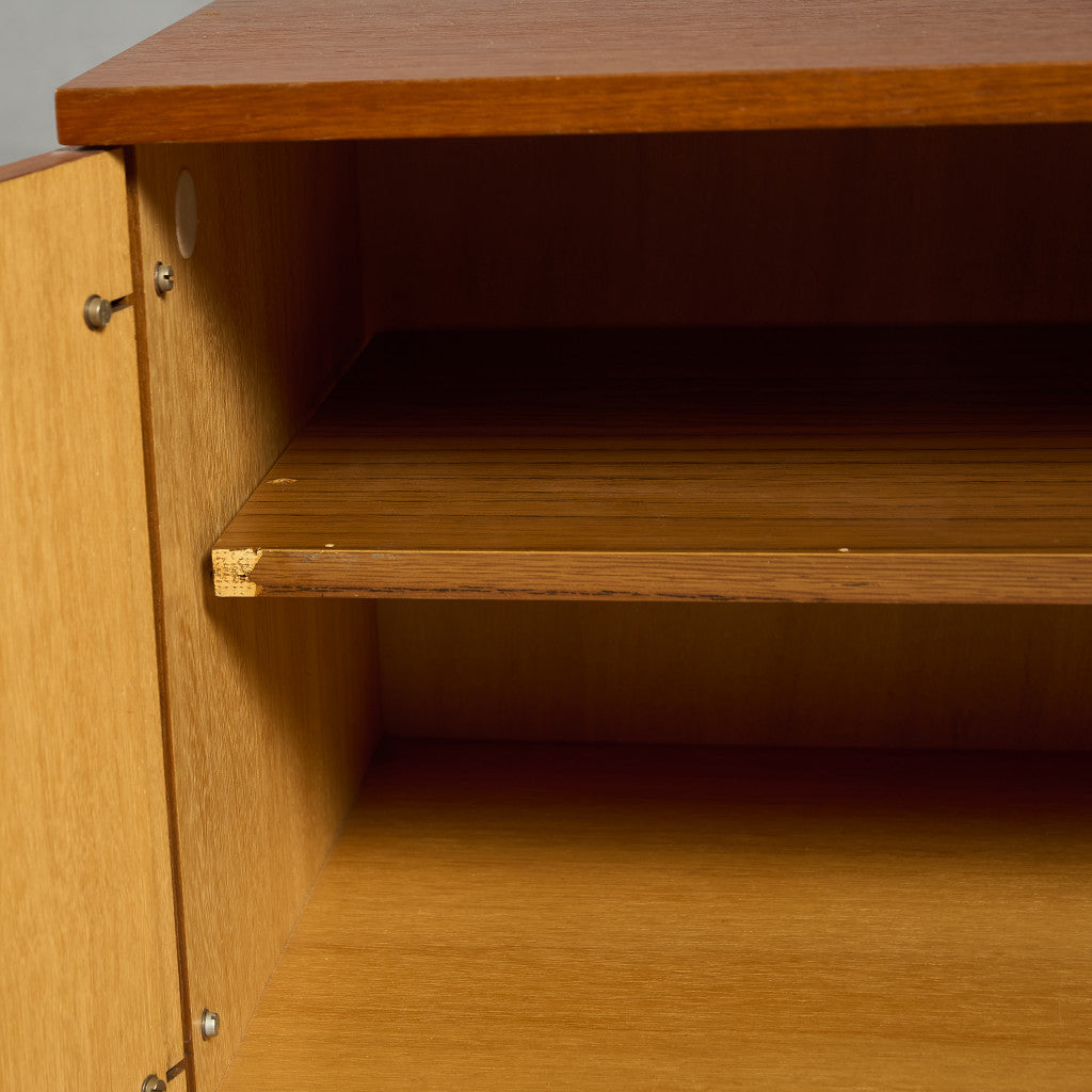 英国 ヴィンテージ キャビネット