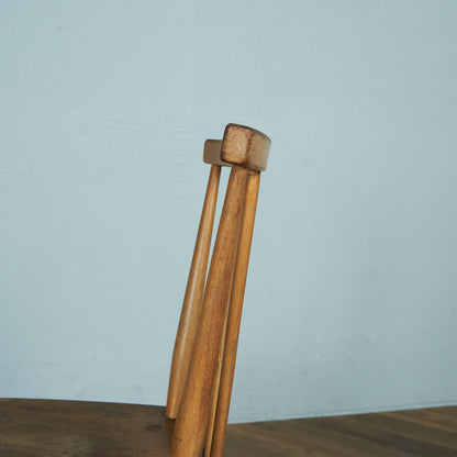 スティックバックチェア