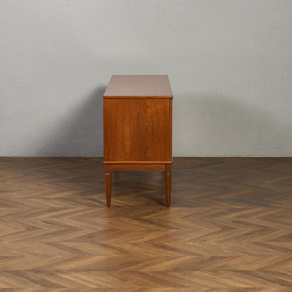 イギリス ヴィンテージ サイドボード