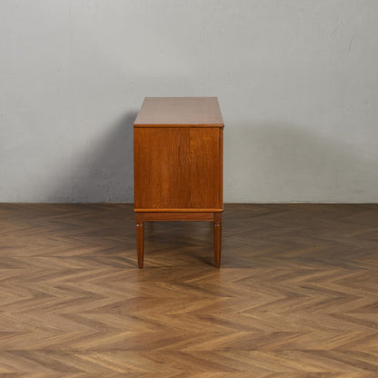 イギリス ヴィンテージ サイドボード