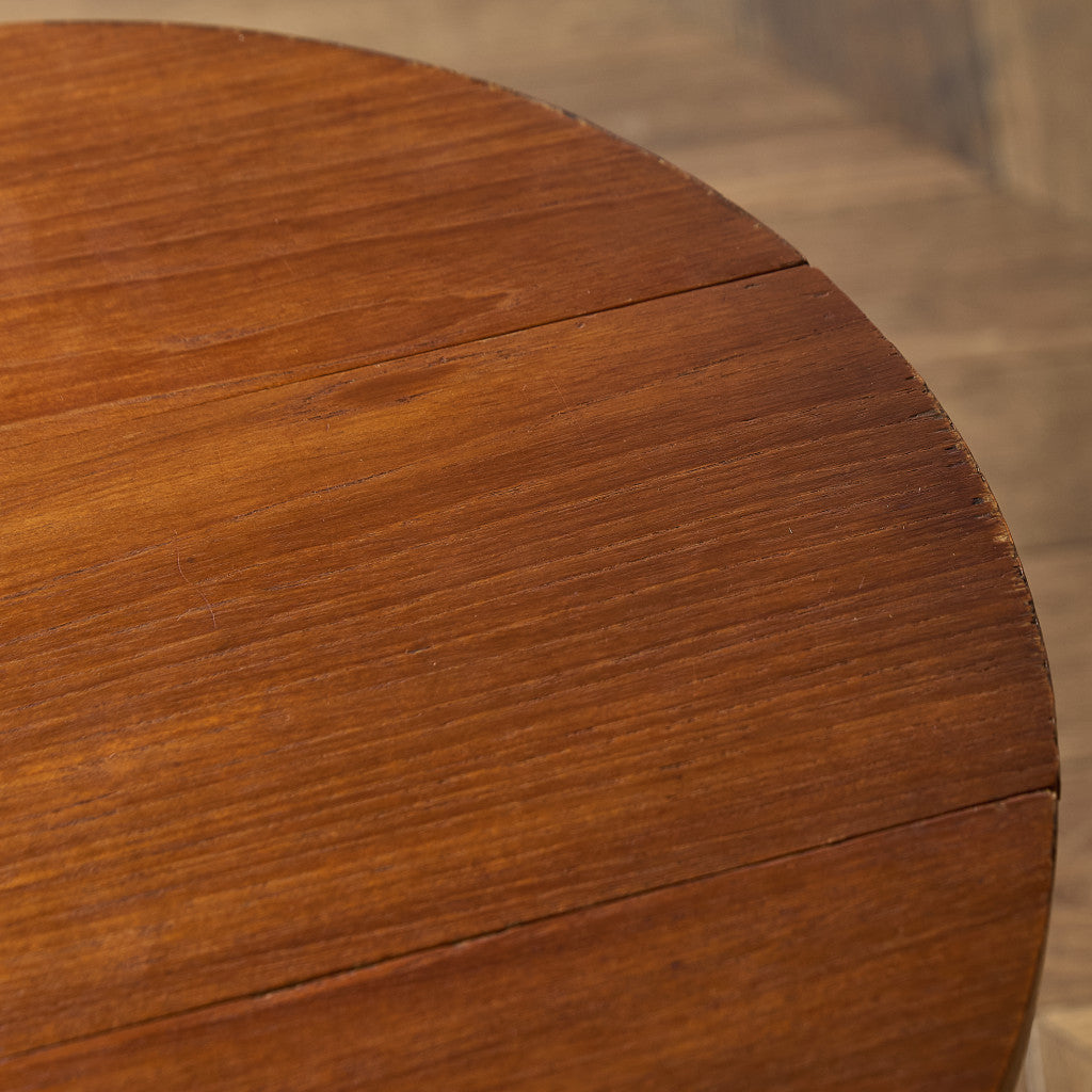 Novy Domov社 Poul Hundevad ネストテーブル