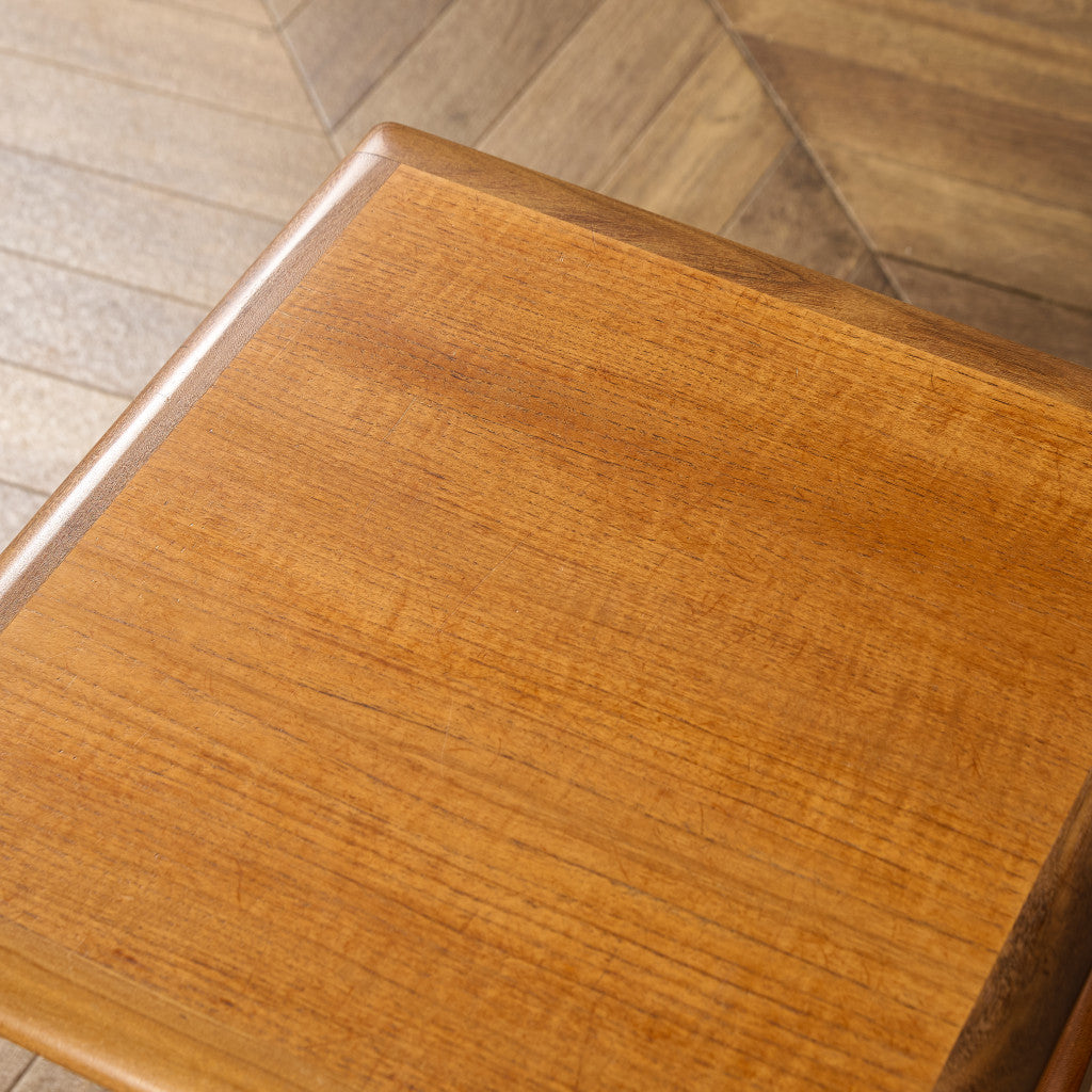 Astro ネスト コーヒーテーブル