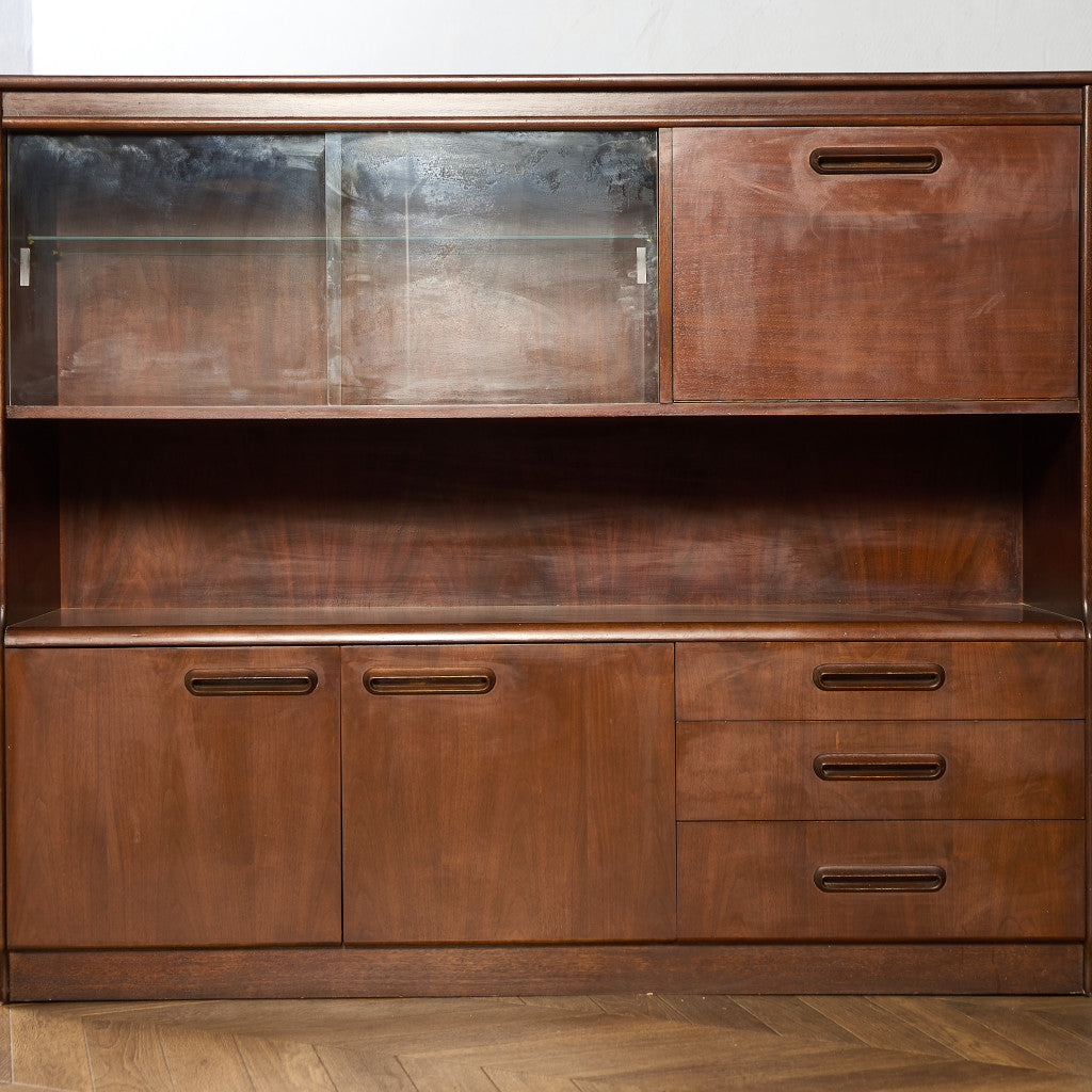 英国 ヴィンテージ カップボード