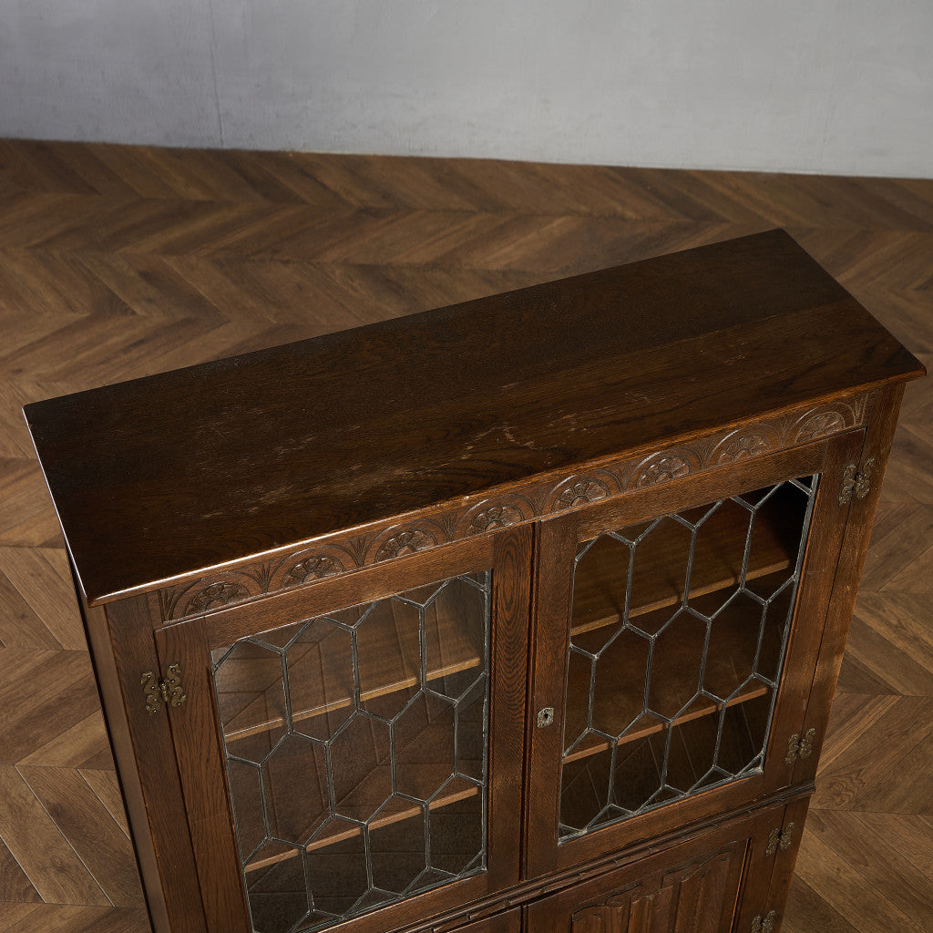 ガラス キャビネット