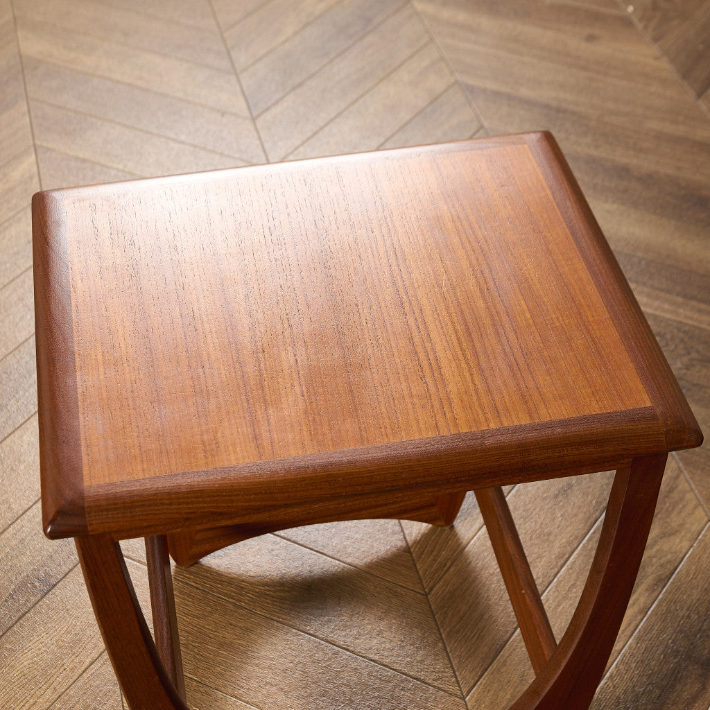 Astro ネストテーブル