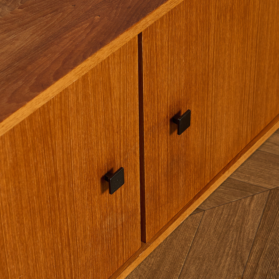 ヨーロッパ ヴィンテージ キャビネット