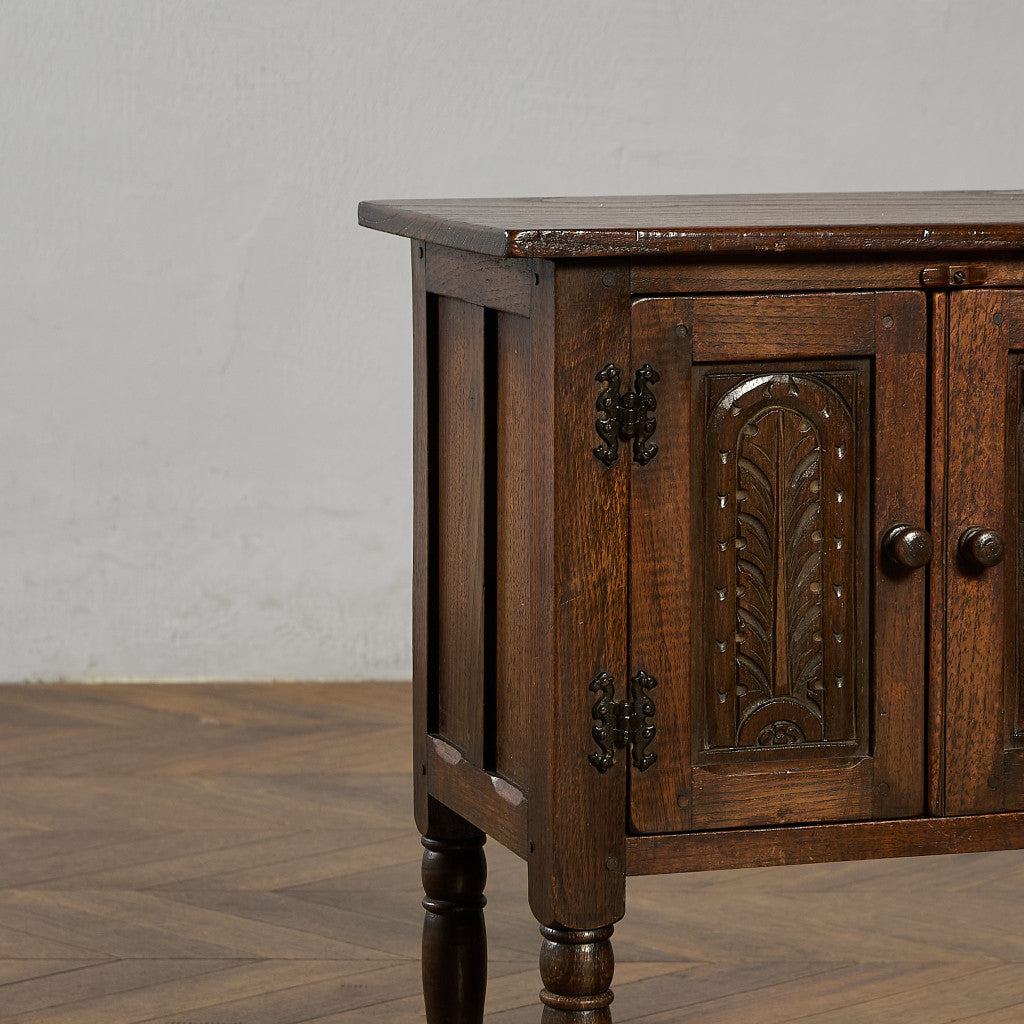 英国 クラシック サイドキャビネット サイドテーブル