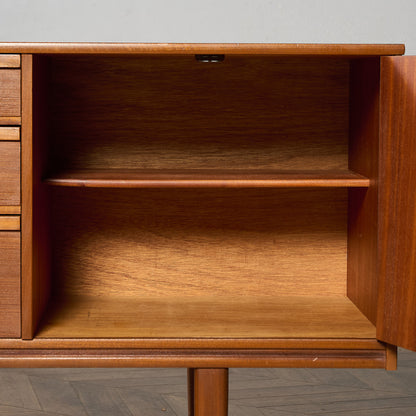 イギリス ヴィンテージ サイドボード カップボード