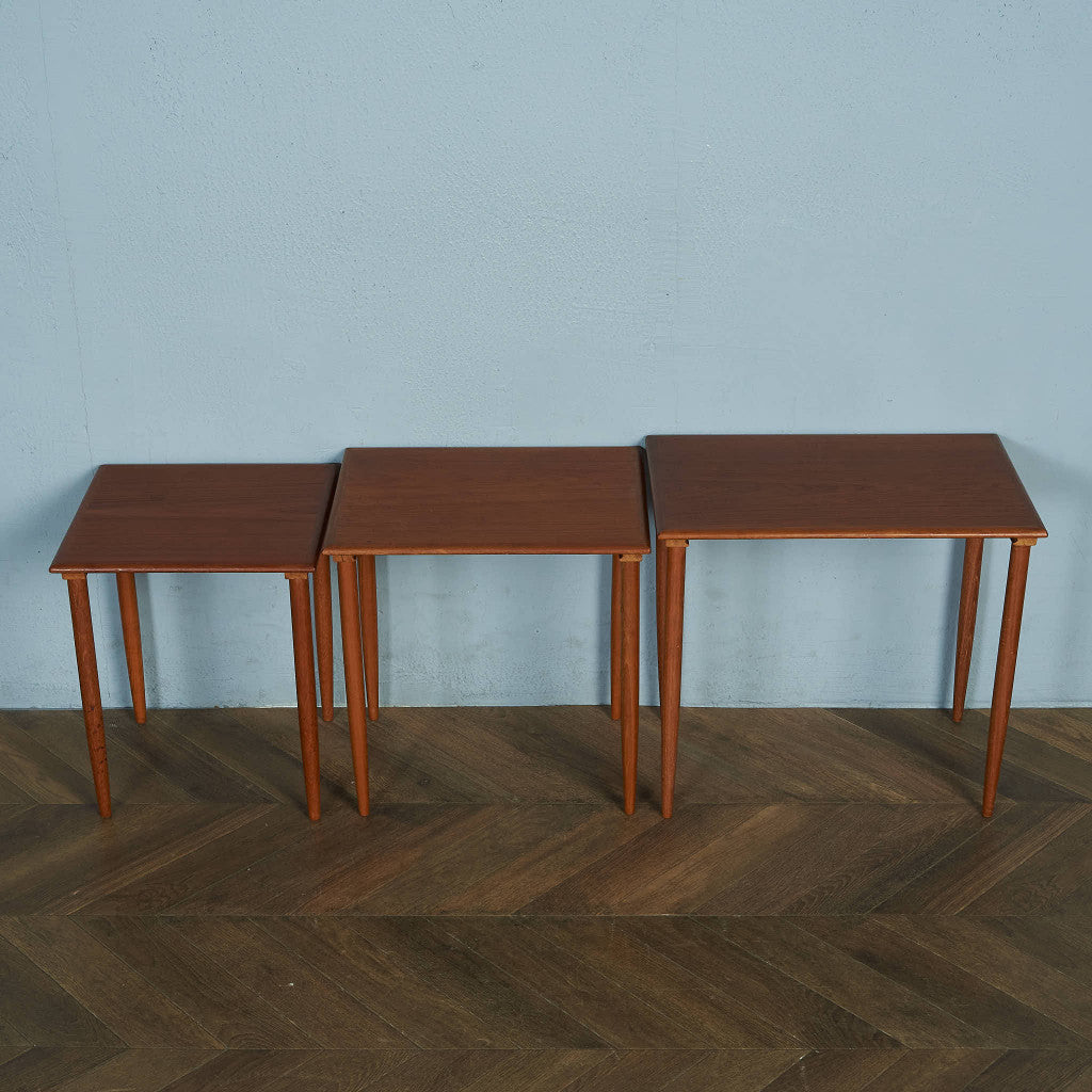 Vintage Danish nesting table #83861