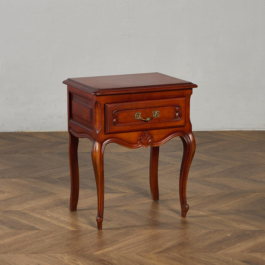 英国 クラシック ベッドサイド キャビネット