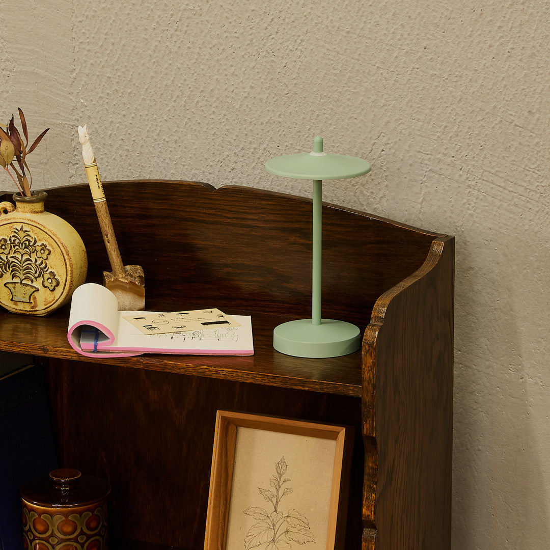 Pala ポータブルランプ / sage green